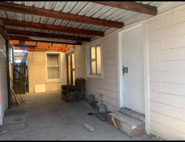 4 BEDROOM HOUSE FOR SALE IN MITCHELLS PLAIN CENTRAL